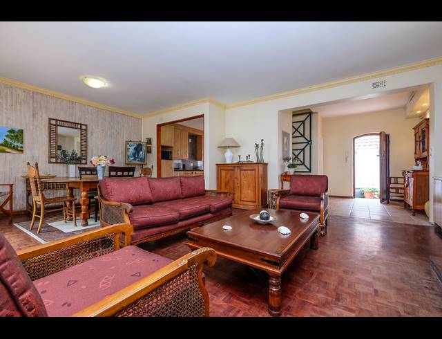 3 BEDROOM DUPLEX FOR SALE IN SANDOWN